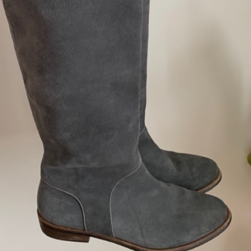 🐣 UGG Riding Boots - Picture 2 of 5